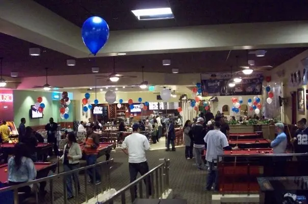 La Bella Cafe & Games Has the Best Pizza in Chula Vista