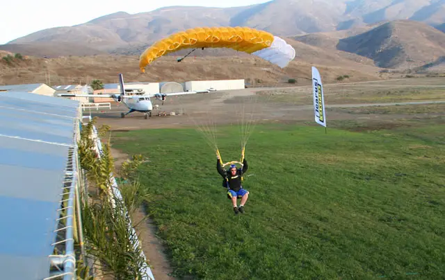 landing skydiving san diego